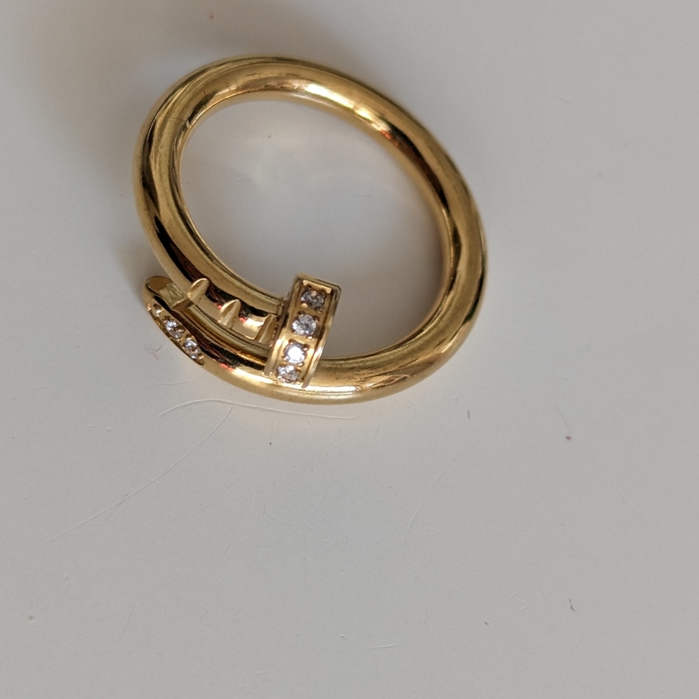 Gorgeous Nail Ring  with Rhinestones. Brand new